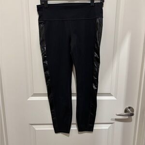 GapFit Black Leggings with Side Leg Accents